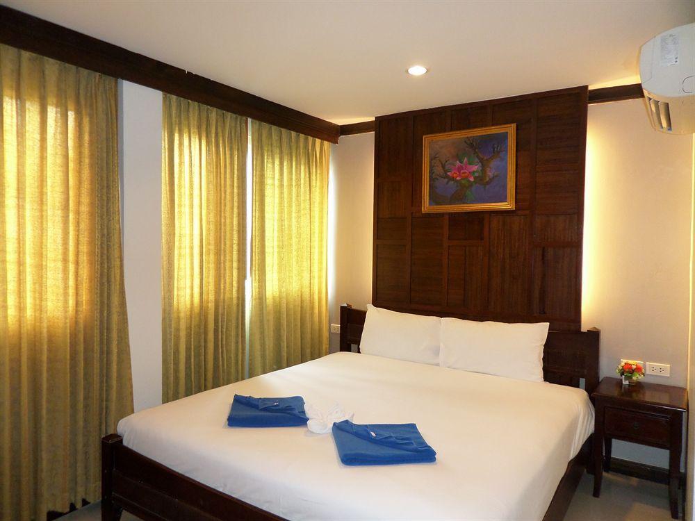 Hotel Time Out Beachfront 3*