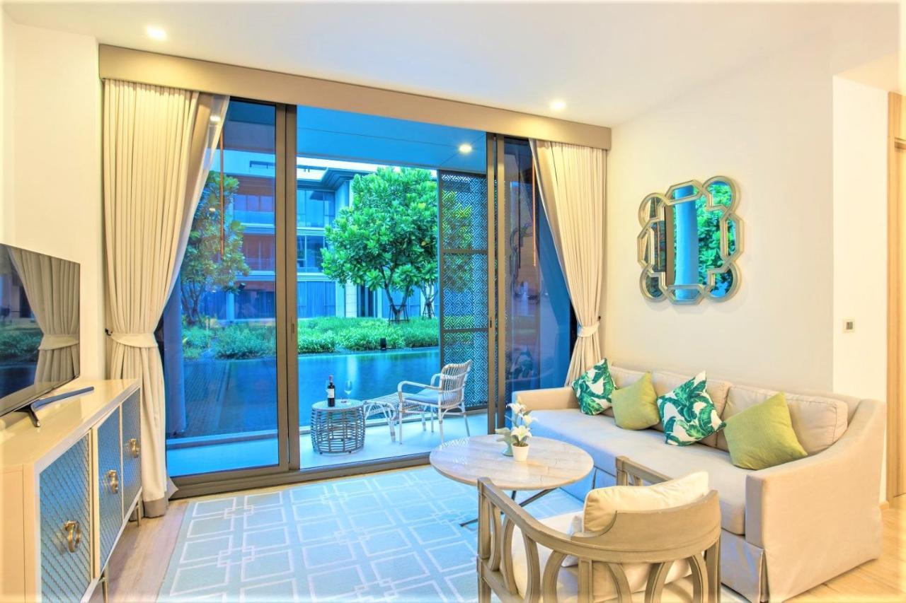 Luxury Oceanfront_pool Access Apartment
