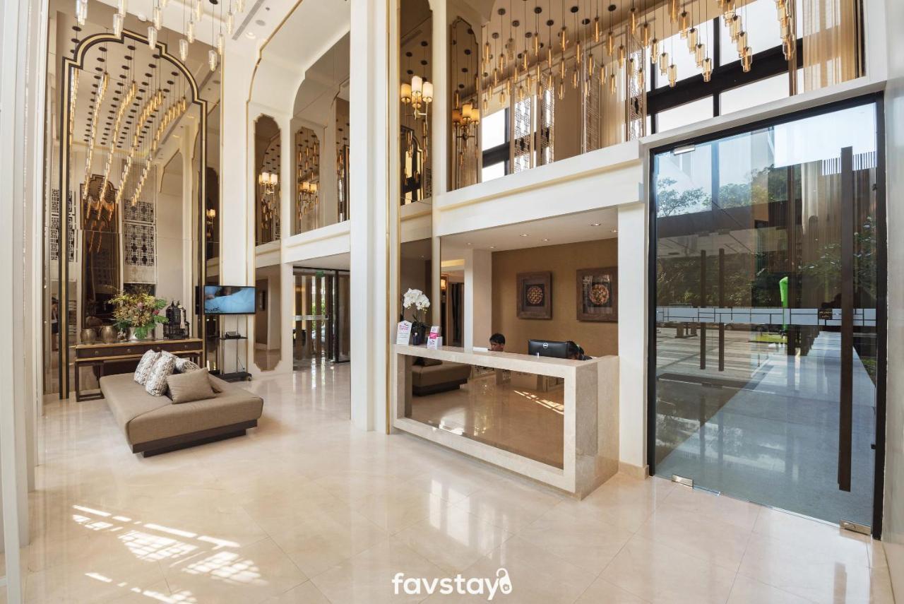 Favstay - The Base Height Phuket * Ratsada