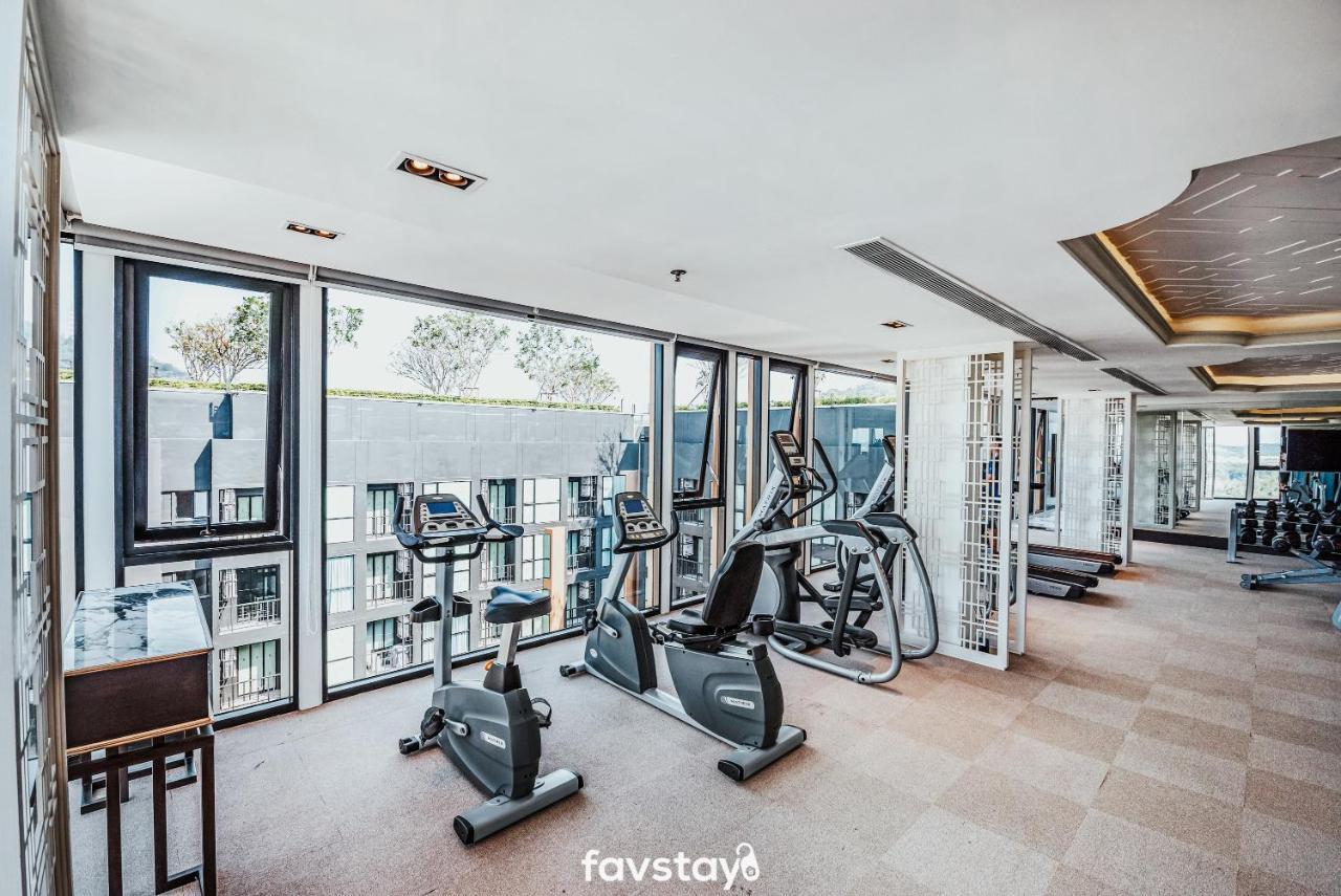 Favstay - The Base Height Phuket * Ratsada