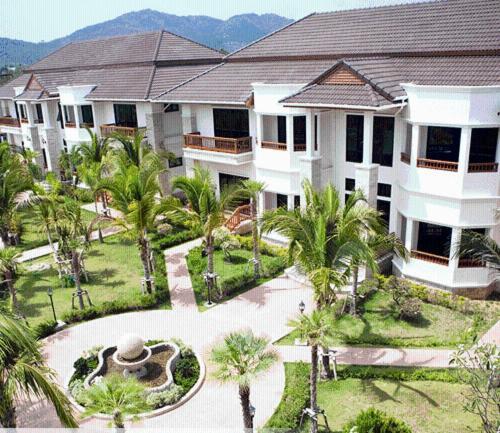 Grand House -sha Resort 3*