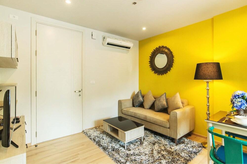 Favstay - The Base Height Phuket Ratsada