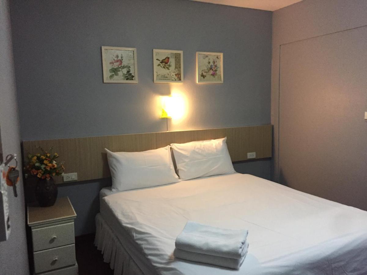 Nawaporn Place Hotel 2*