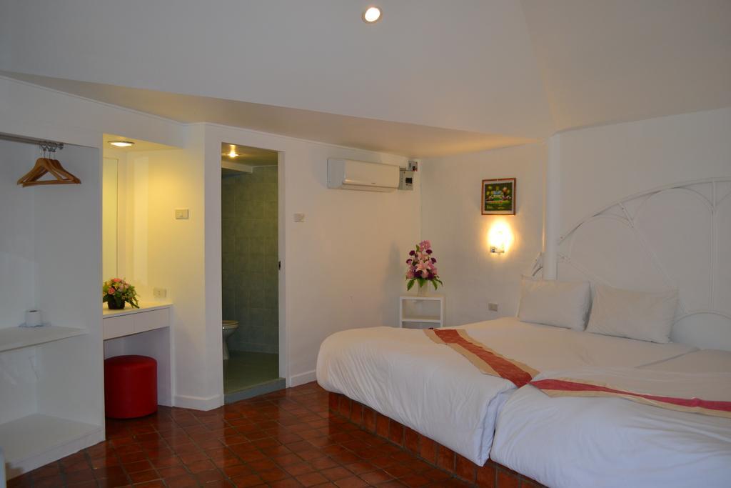 The Kata Hotel 2*