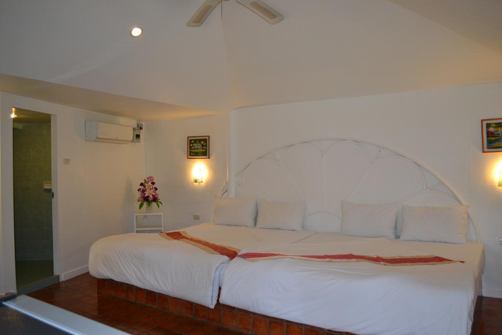 Hotel The Kata Karon