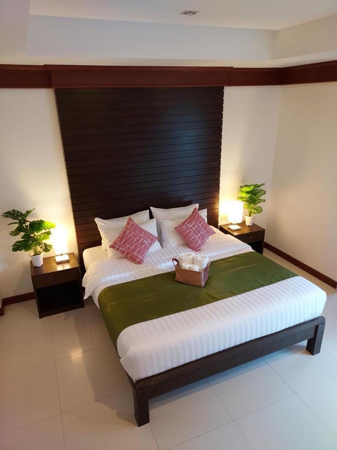 Inn Aromdee At Nai Thon Beach