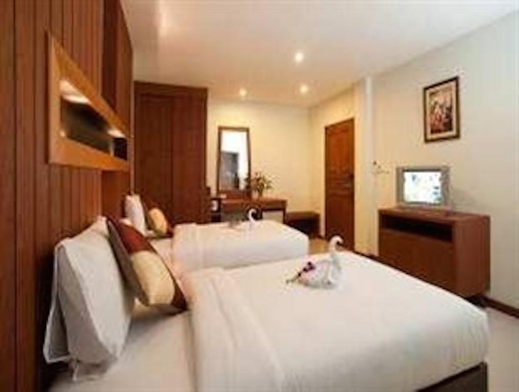 Hotel Deva Patong 3*