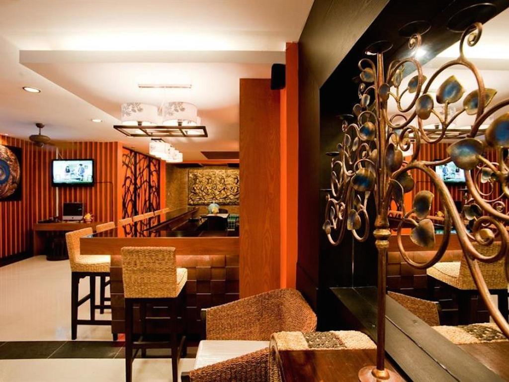 Hotel Deva Patong 3*