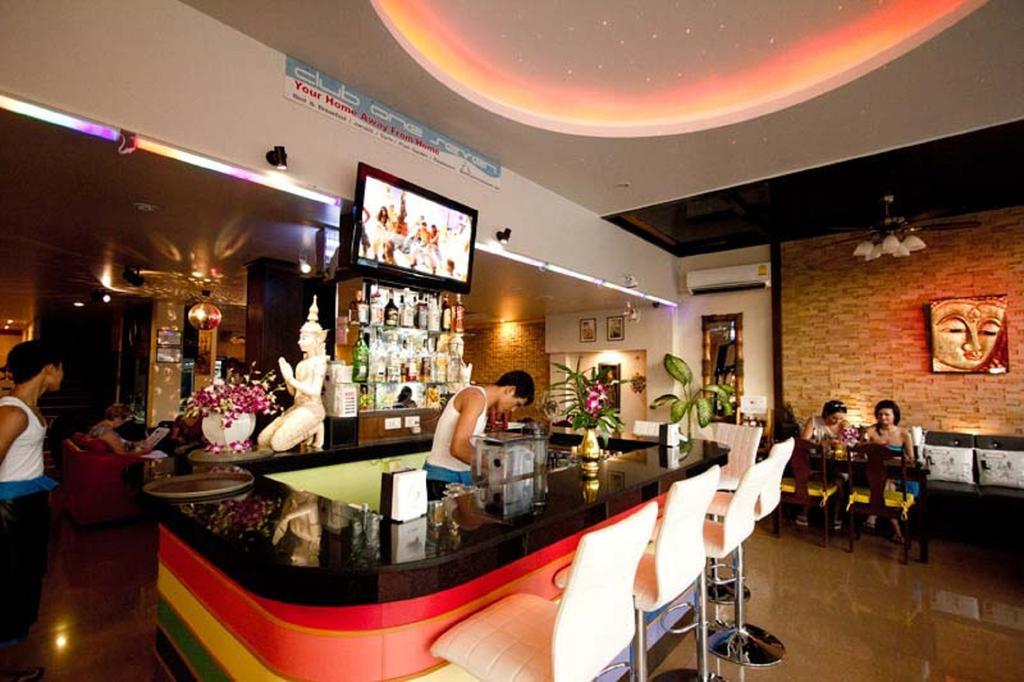 Guest house Club One Seven Phuket 3*