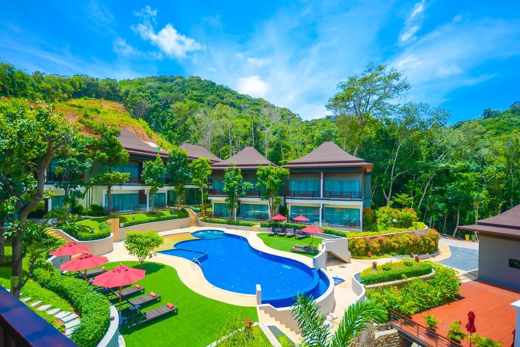 Crystal Wild Phuket Resort 4*
