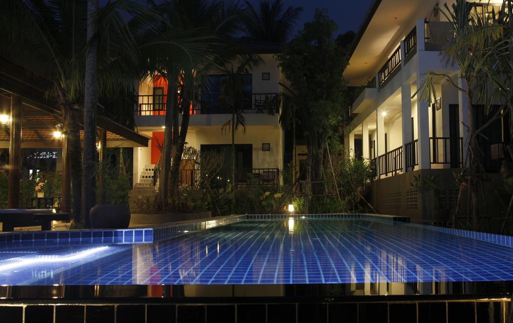 Cocoville Phuket - Sha Resort