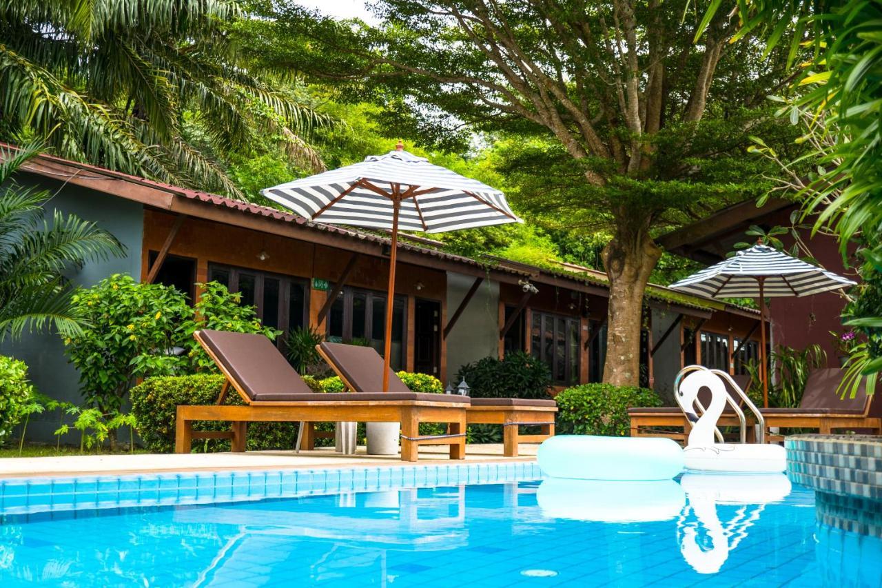 Phuket Siam - Sha 2*