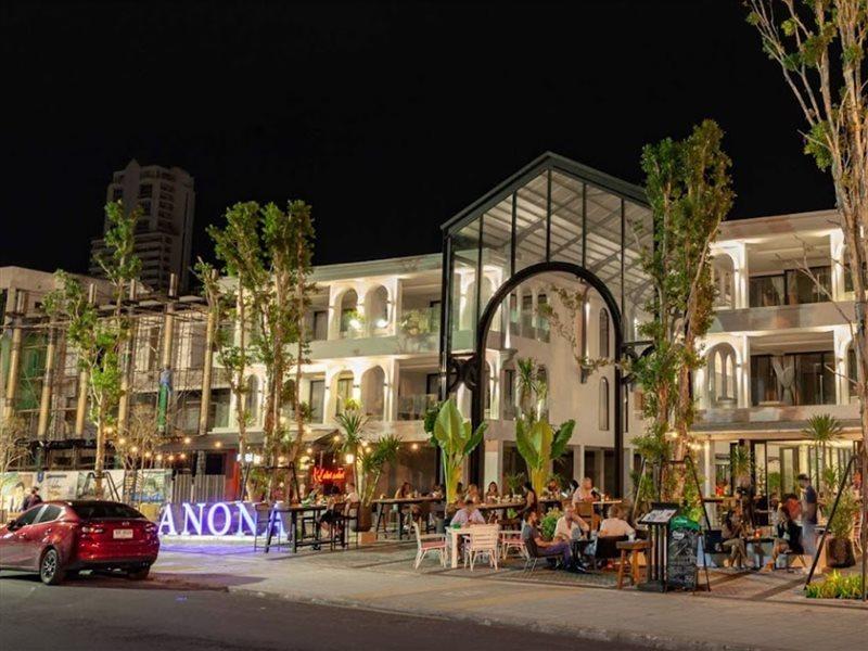 Hotel Anona Beachfront Phuket Resort-sha Extra 4*