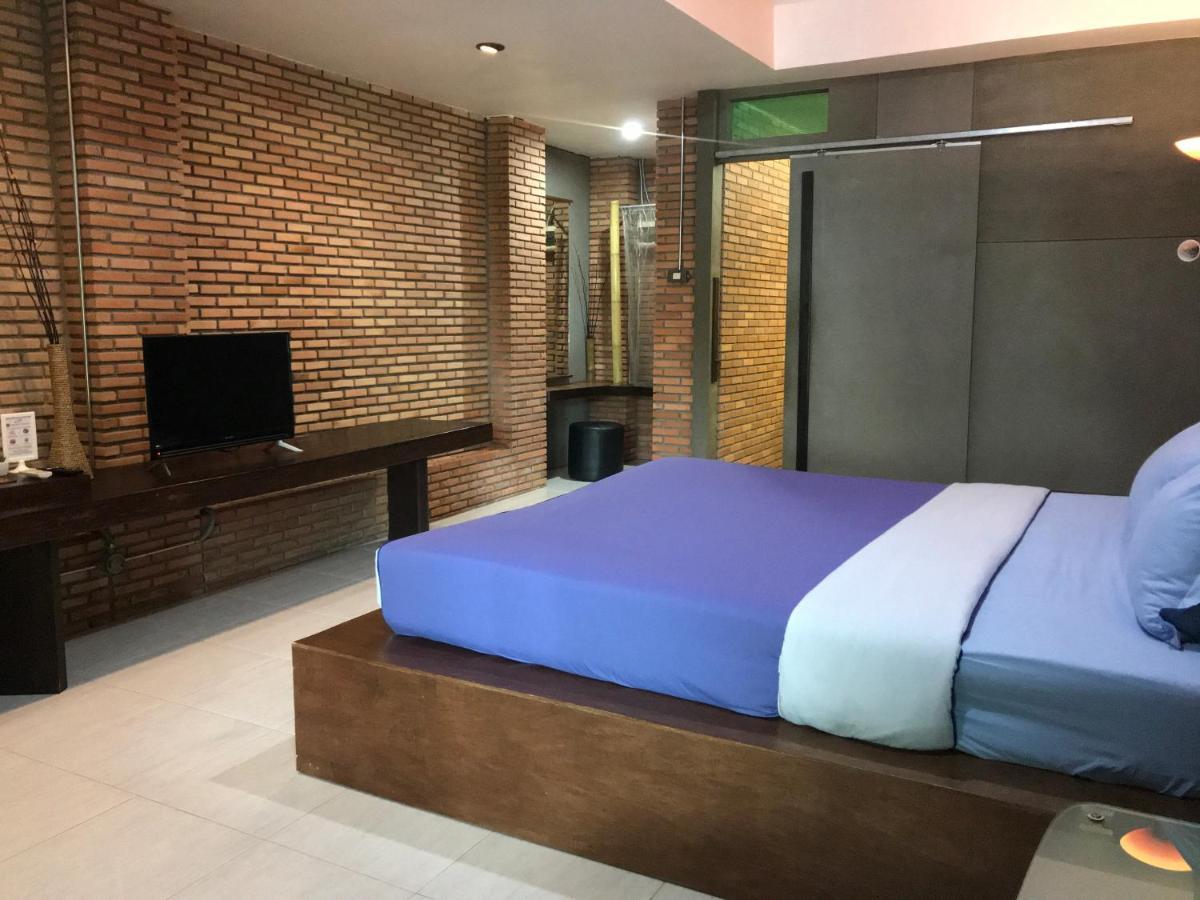 Hotel Cafe'@luv22 Phuket