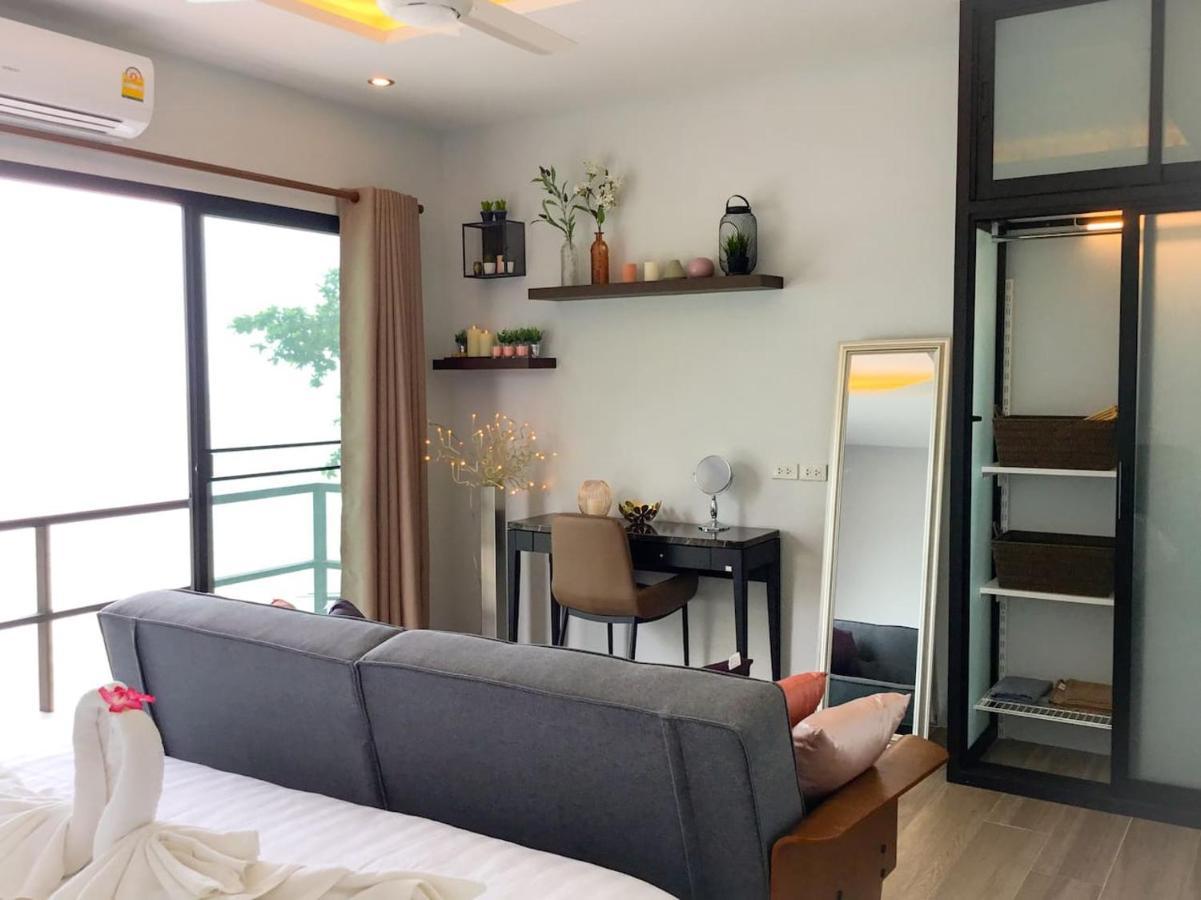 Holiday home Koh Sirey Beachfront Pool Phuket