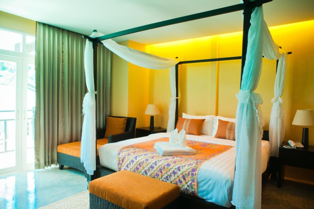Hotel Baan Phuanda Phuket