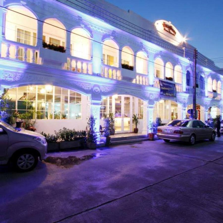 Hotel Baan Phuanda 3*