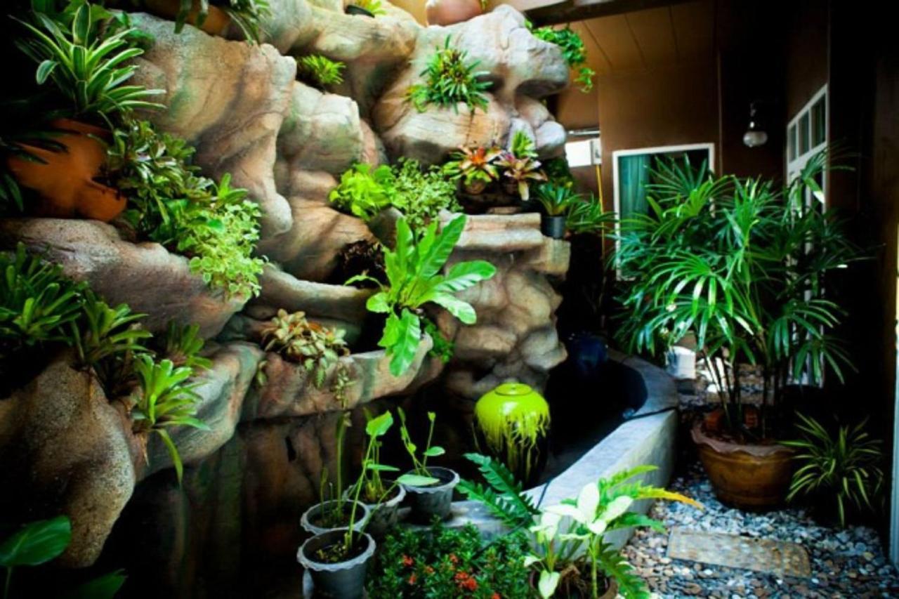 Hotel Baan Phuanda Phuket
