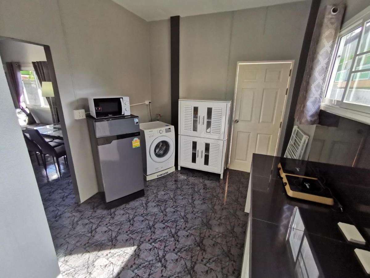 Studio Apartment Karon