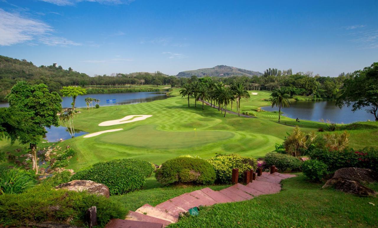 Blue Canyon Country Club Hotel