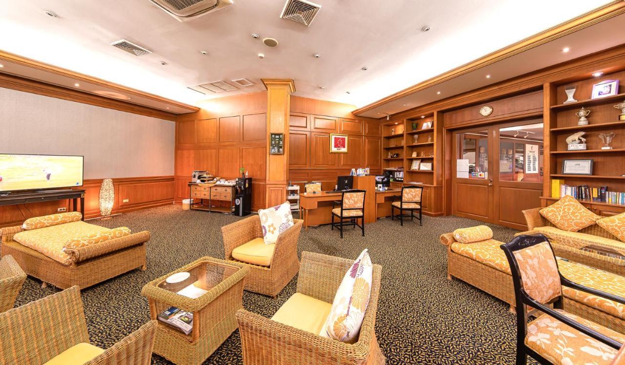 Hotel Blue Canyon Country Club *