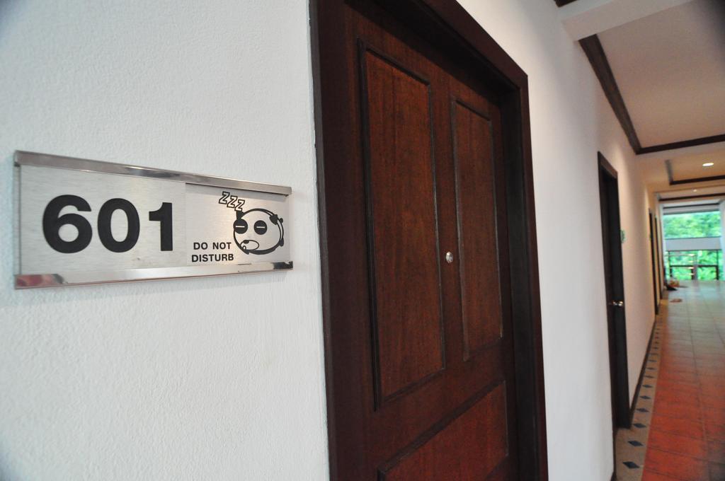 Forty Winks Phuket Hotel