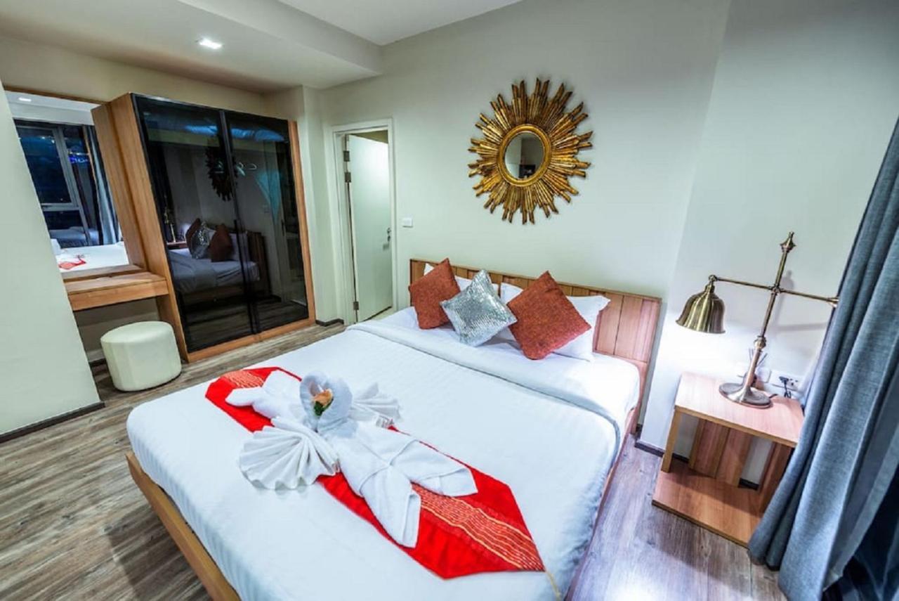 The Deck By Vip Aparthotel *