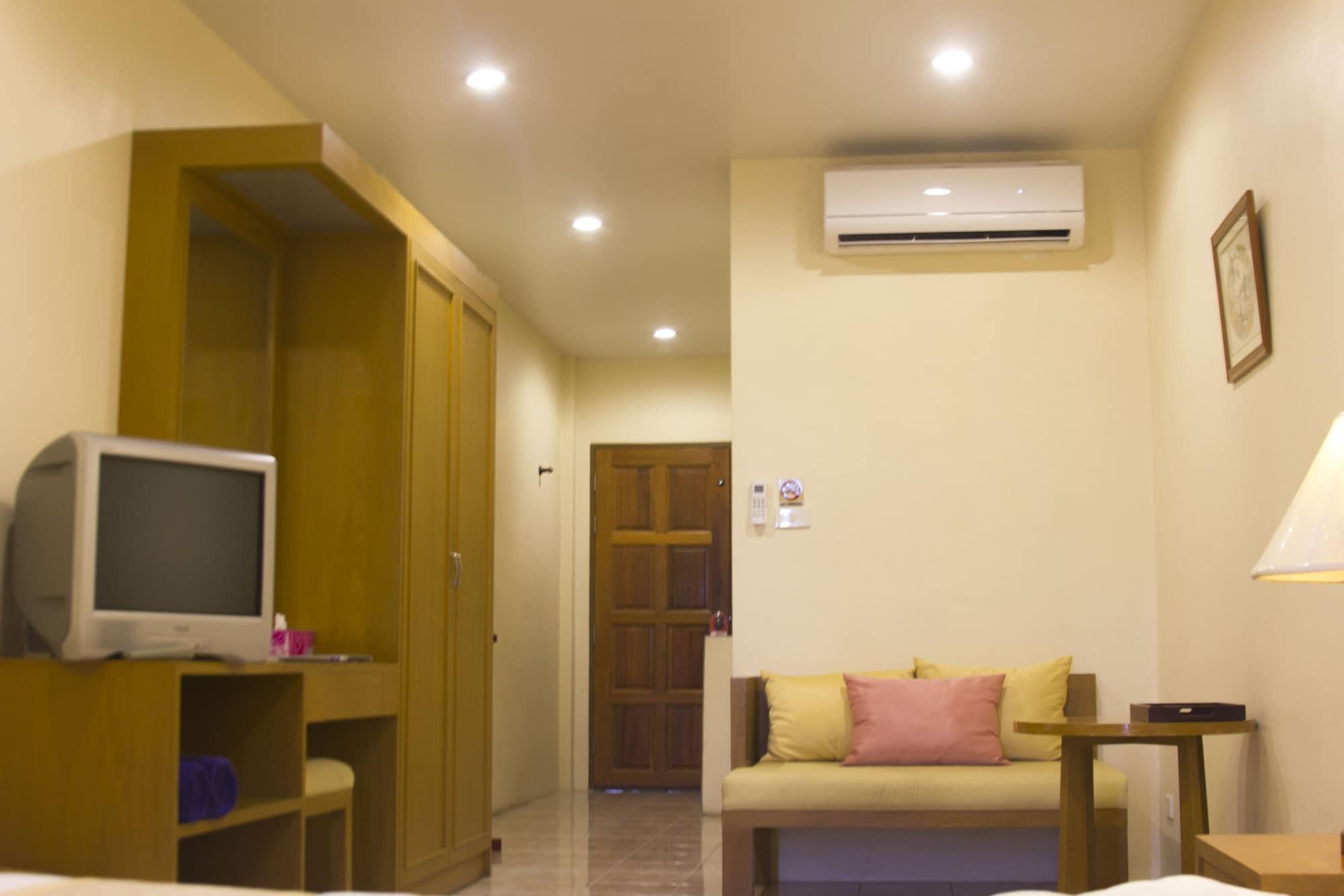 Resort Dreams Kamala Beach