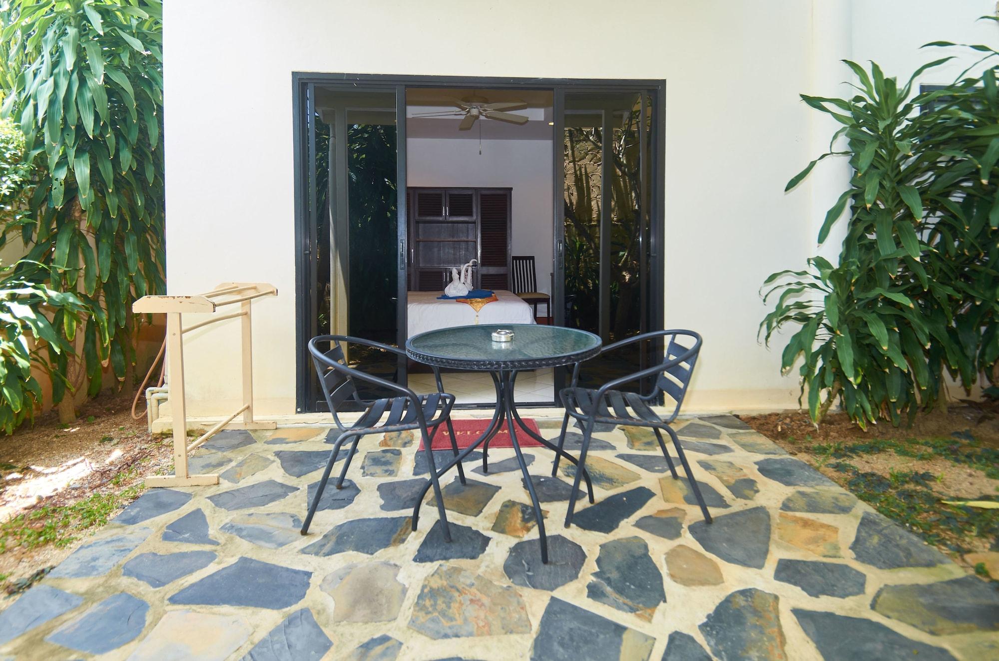 Hotel Phuket Riviera Nai Harn