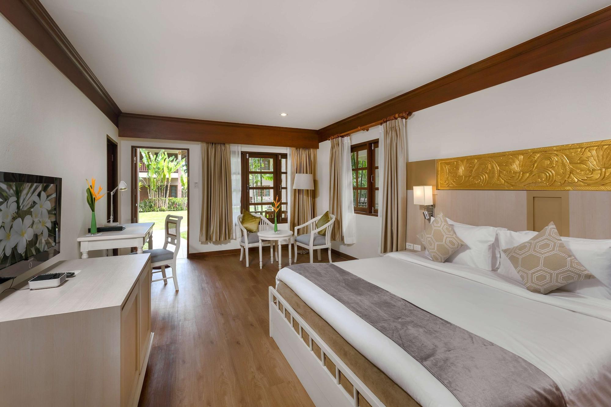 Western Premier Bangtao & Hotel 4*
