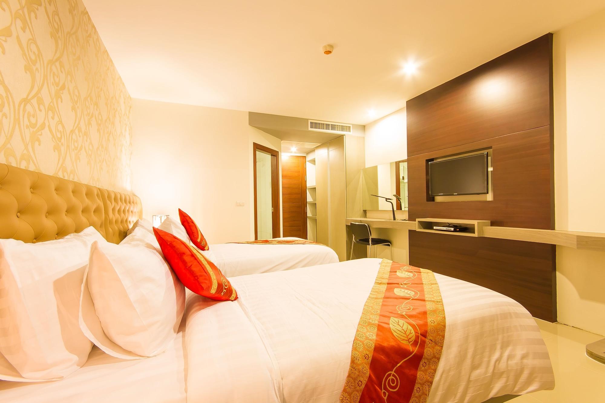 Hemingways Silk Hotel 3*