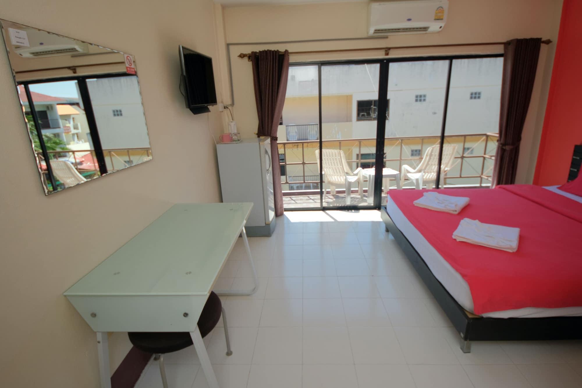 Pineapple Guest house *