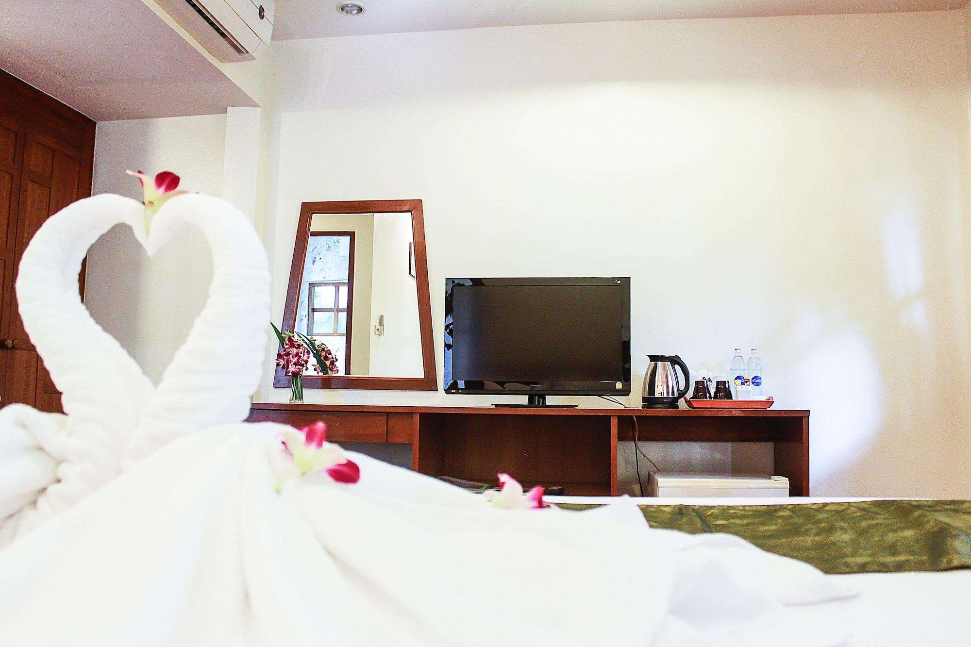 Resort Bangtao Village - Sha 3*