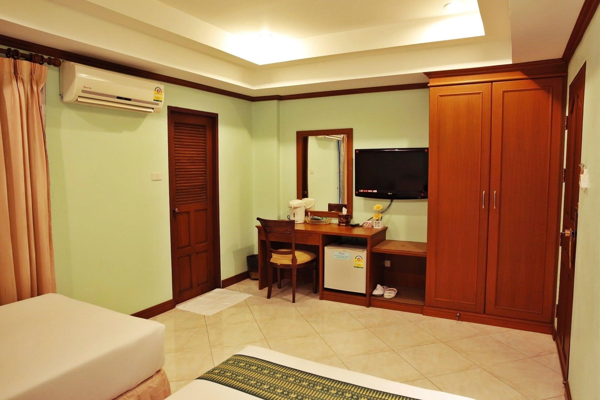 Hotel Baan Ss 2*