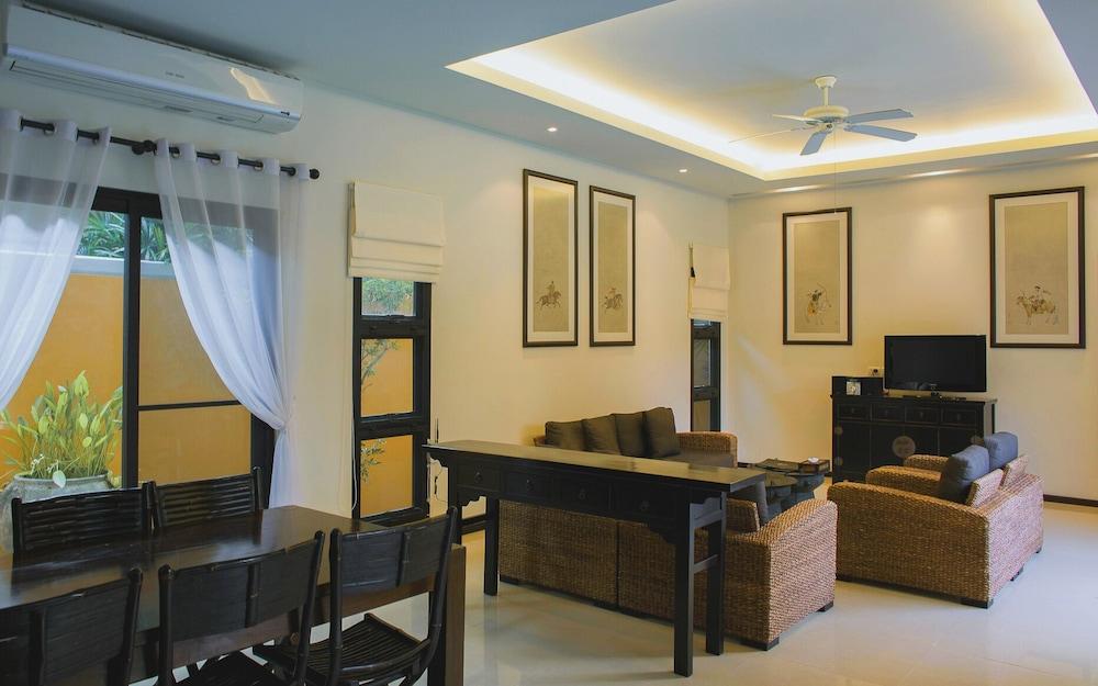 Apartment Two Phuket - Oxygen Nai Harn Rawai