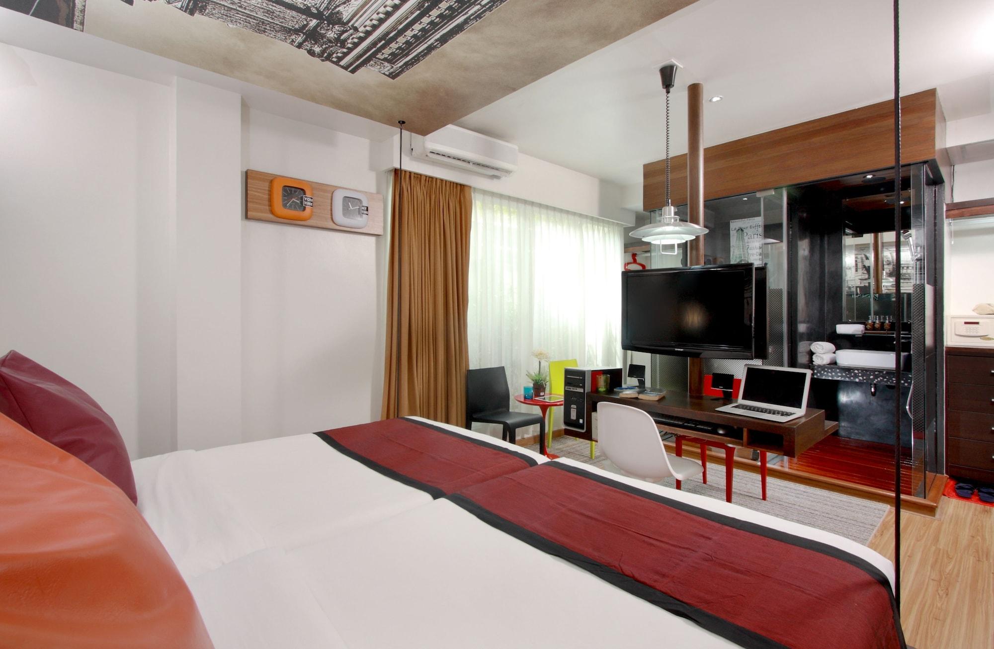 The Color Hotel 2*