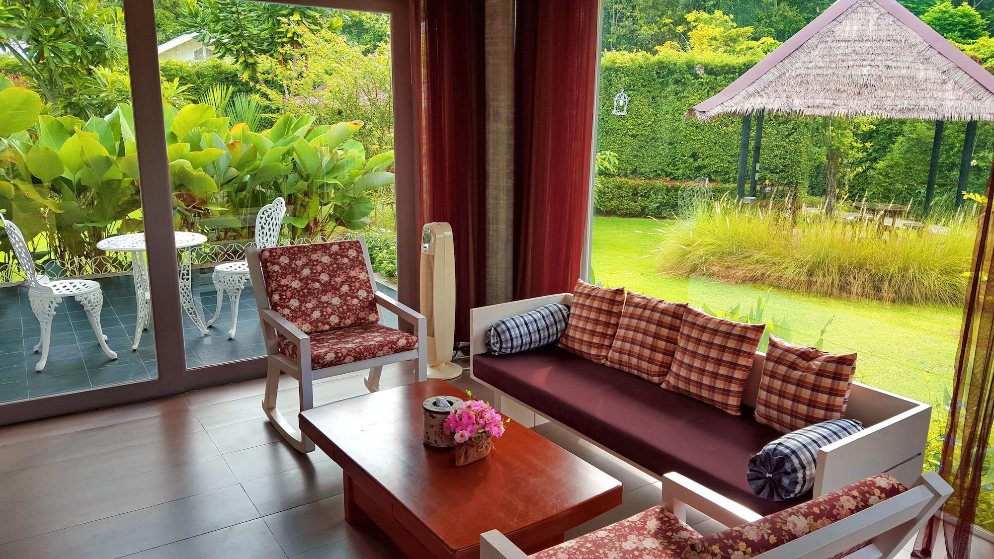 Perennial Resort 3*