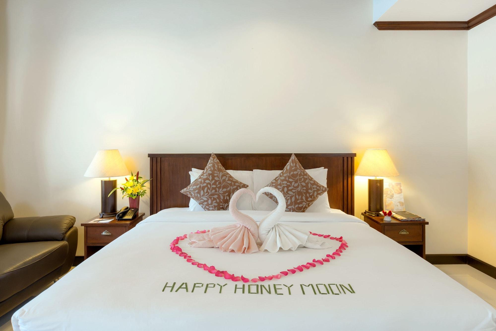Resort The Front Village - Sha Karon