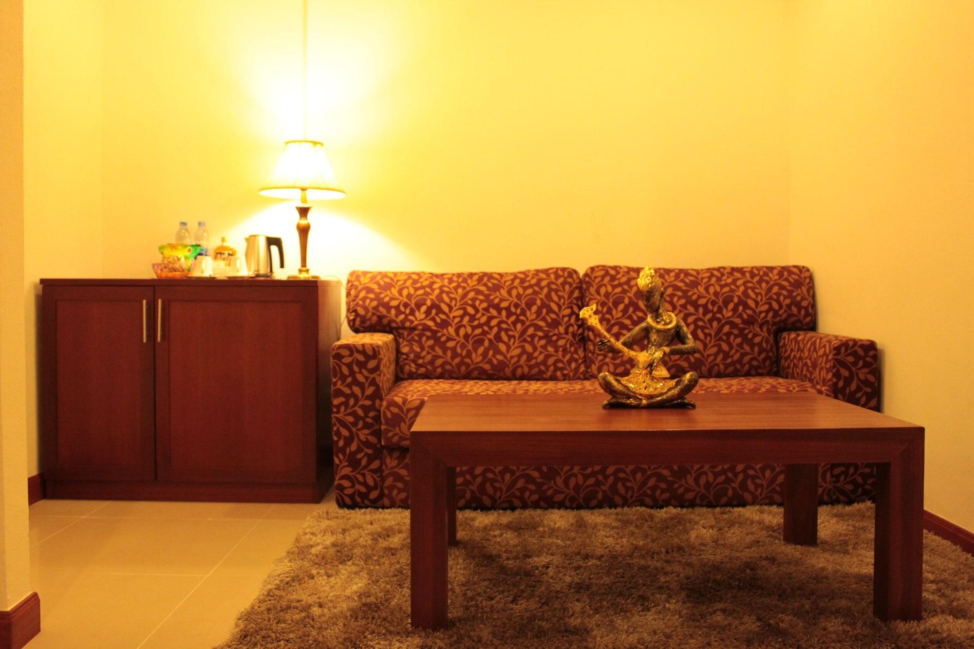 Hotel Patong Hemingway's