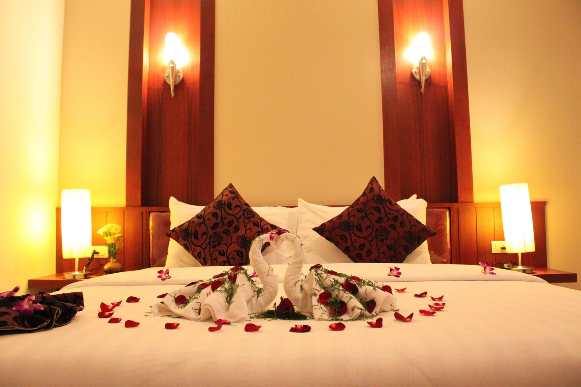 Patong Hemingway's Hotel 3*