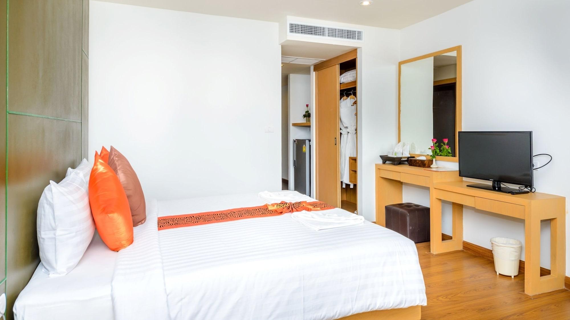 Hotel The Three By Apk