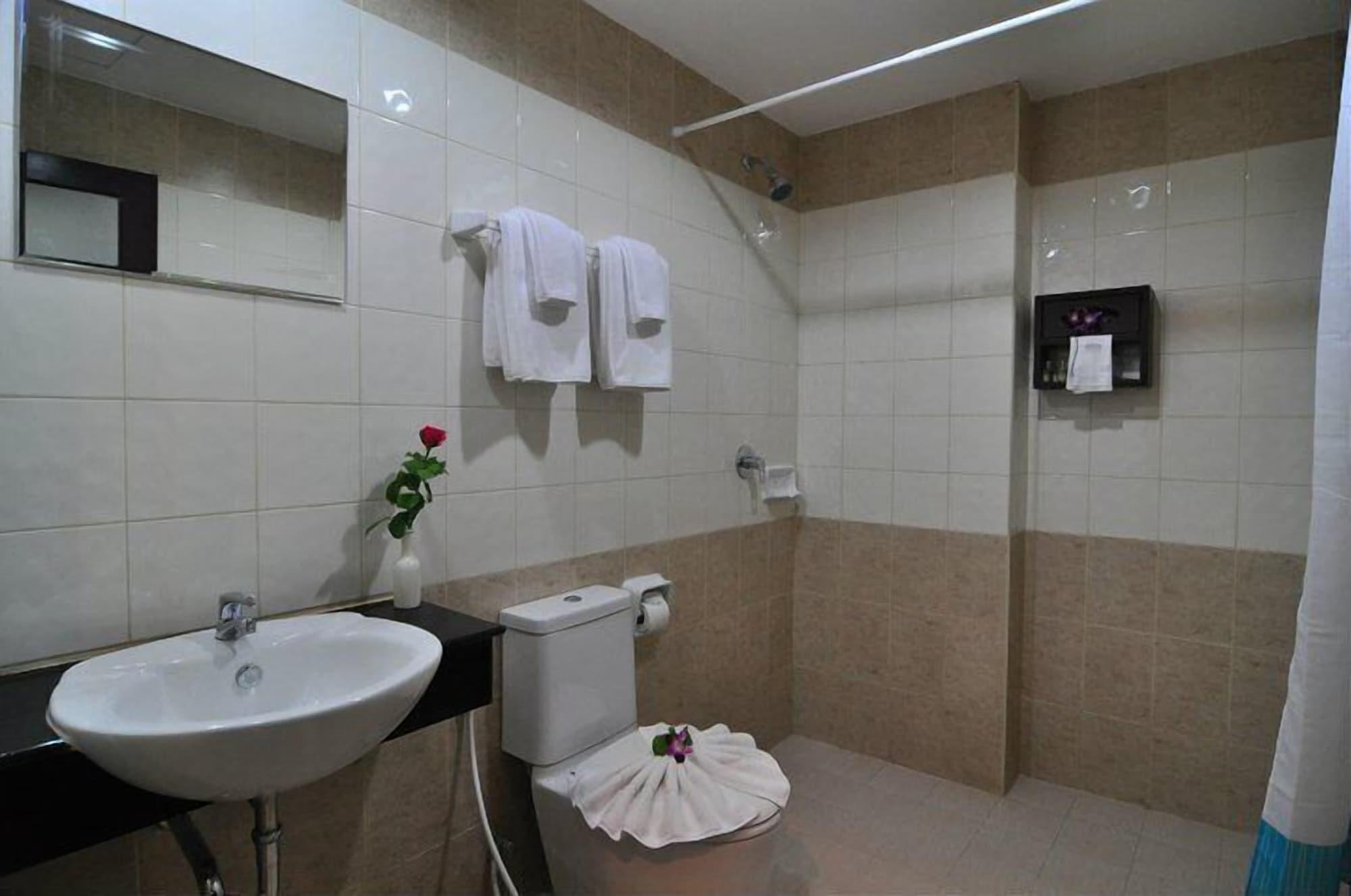 Sharaya Hotel 3*