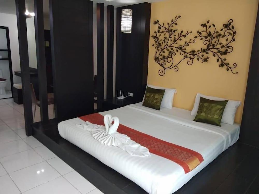 Amber - Sha Guest house Phuket