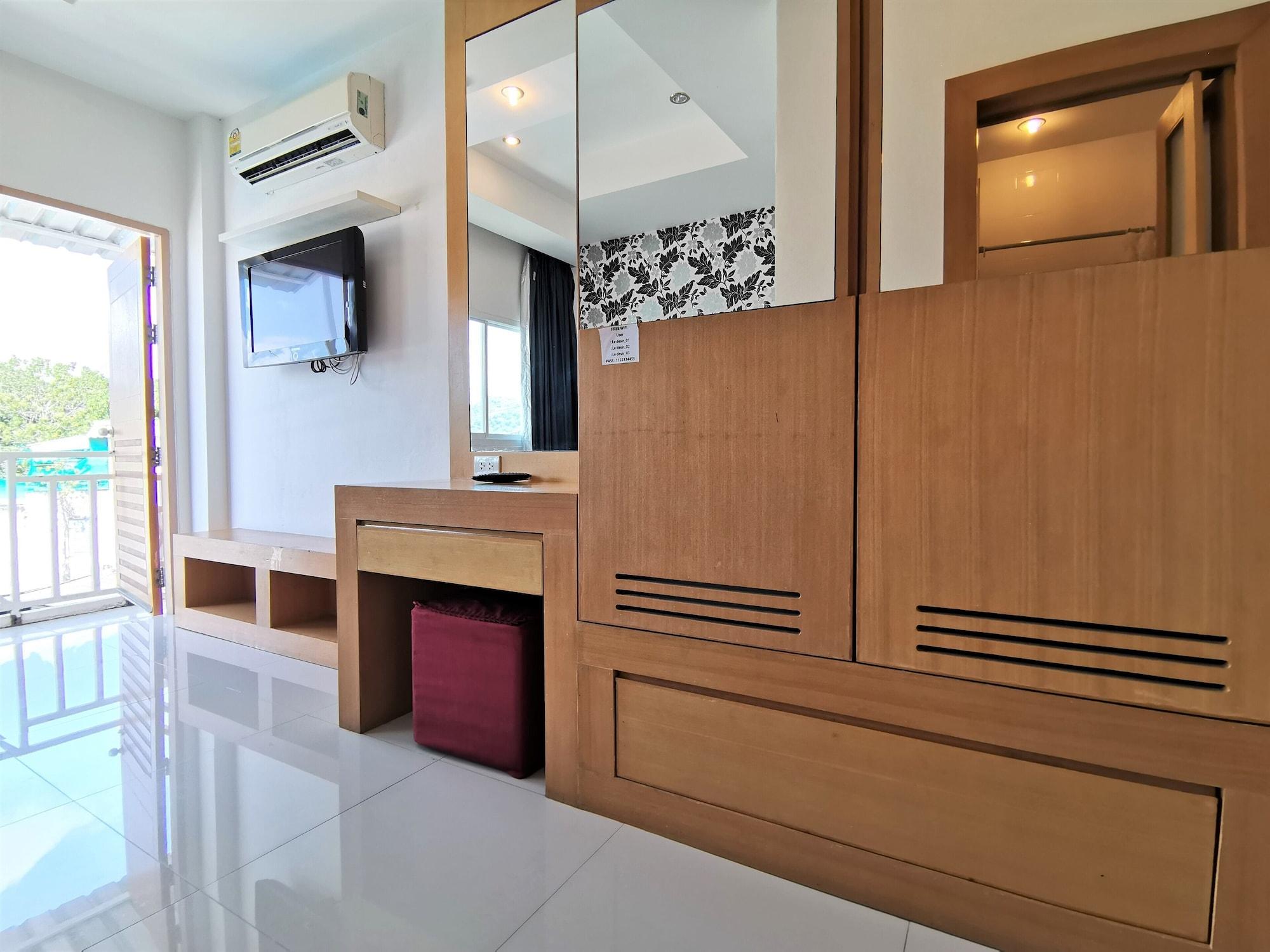 Le Desir Resortel Chalong