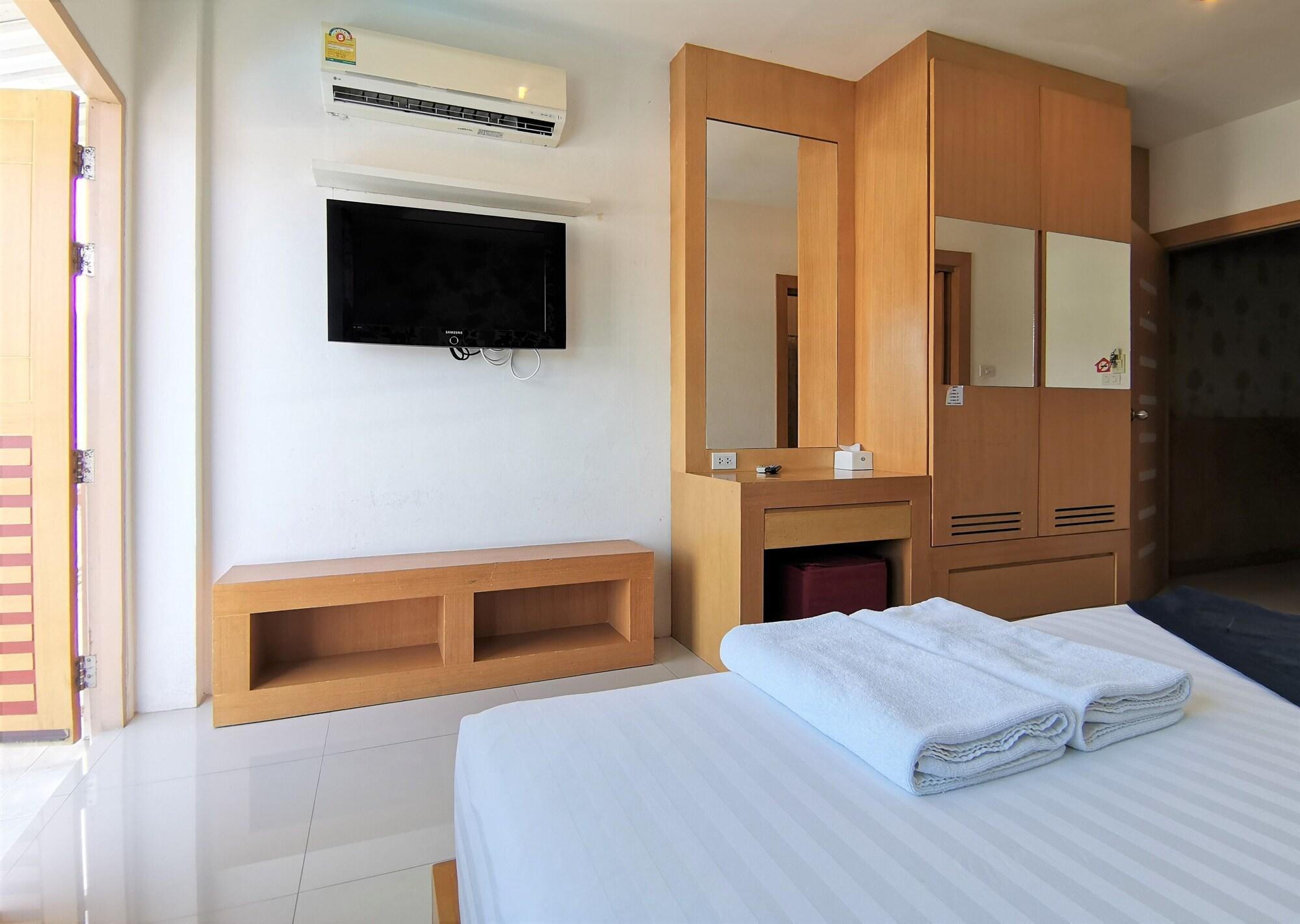 Le Desir Resortel 2* Chalong