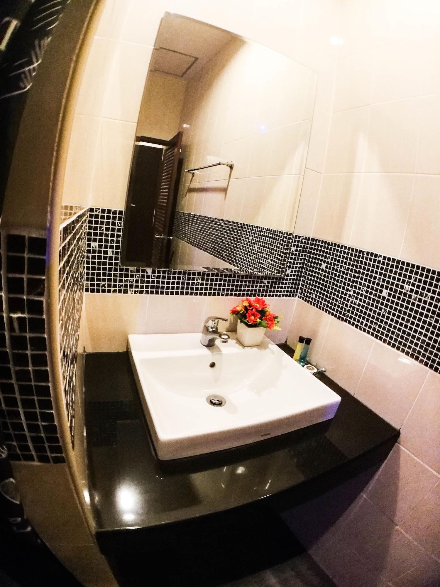 Tanamas House Inn