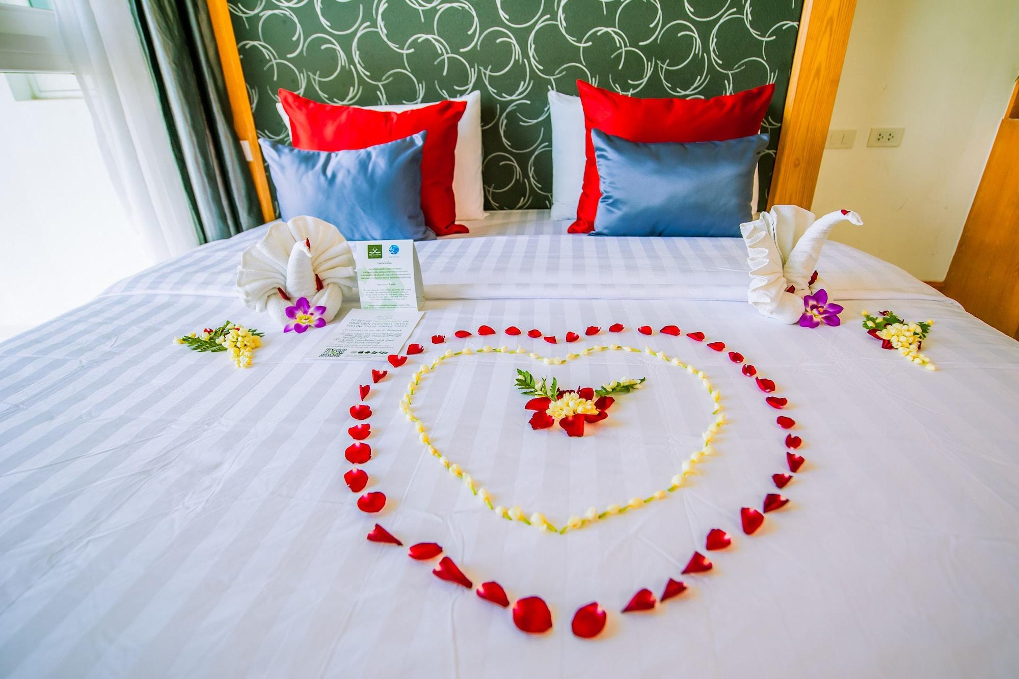 Grand Nai Harn Suites Hotel Rawai