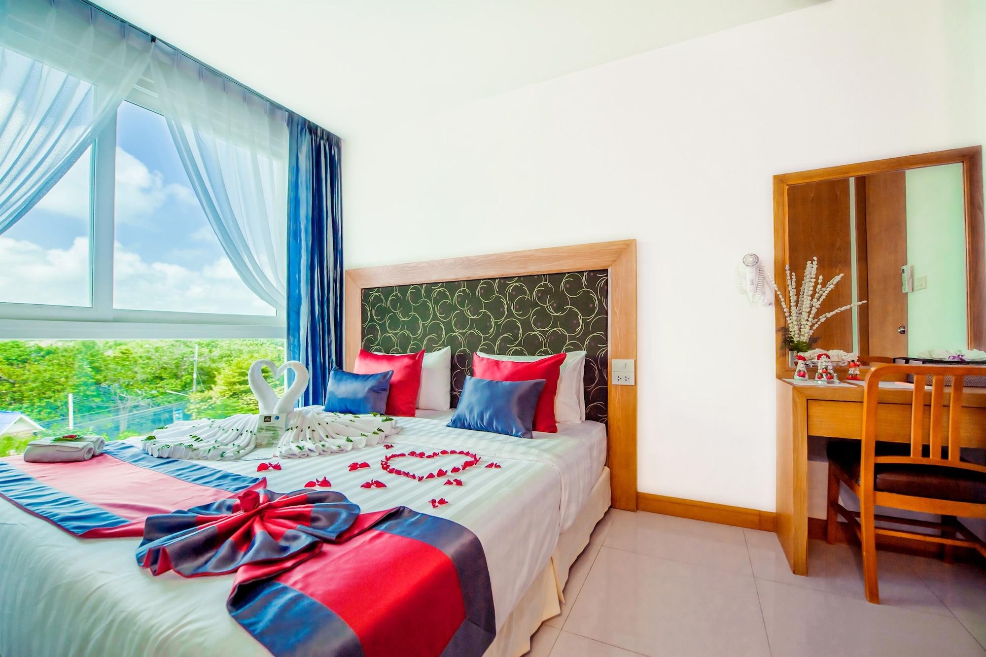 Grand Nai Harn Suites 4* Rawai