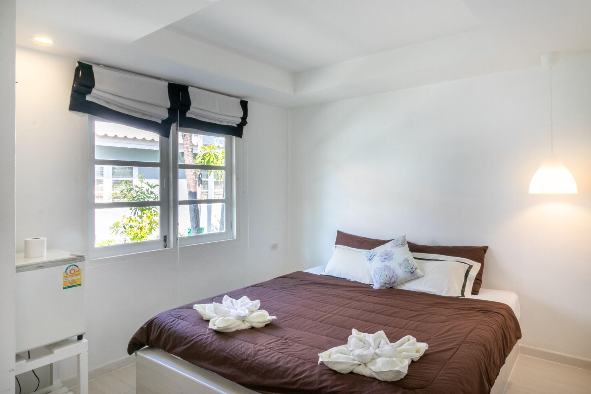 1715 House - White Rhino 3* Rawai