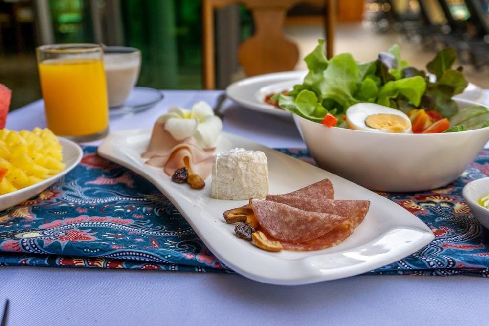 Hotel Coriacea Beachfront Boutique Phuket - Sha Mai Khao